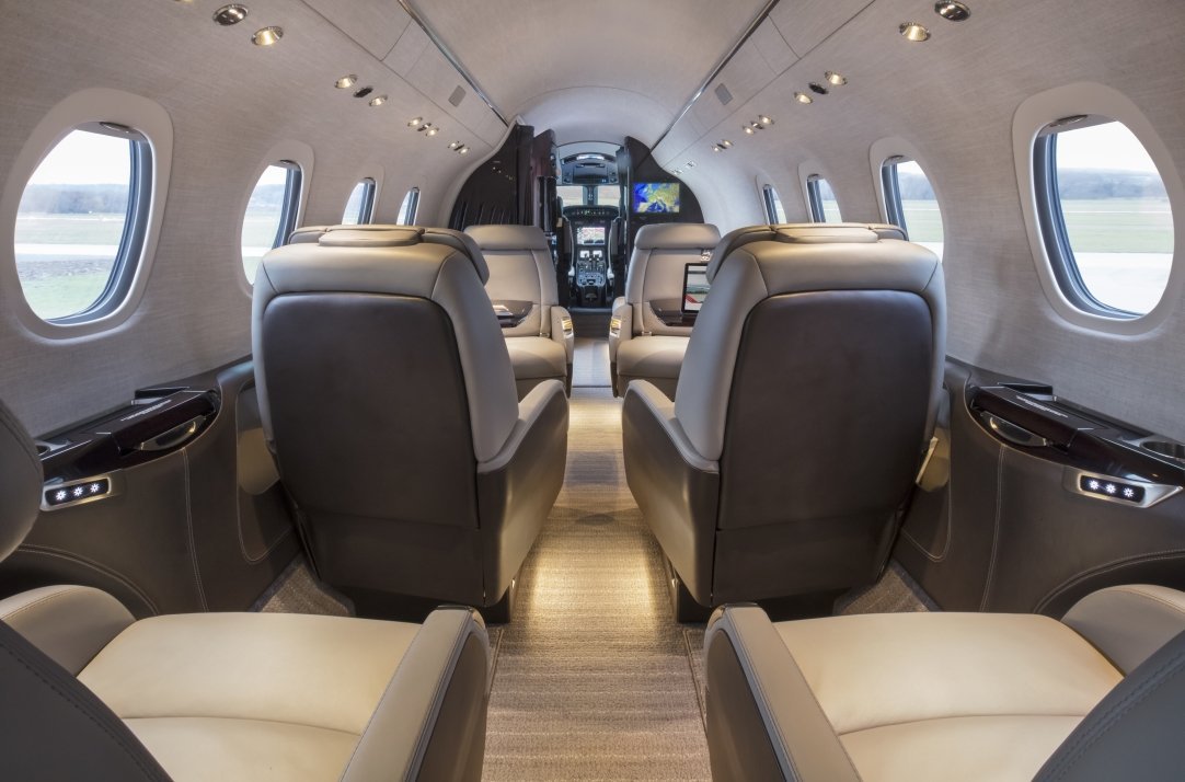 Citation Latitude interior